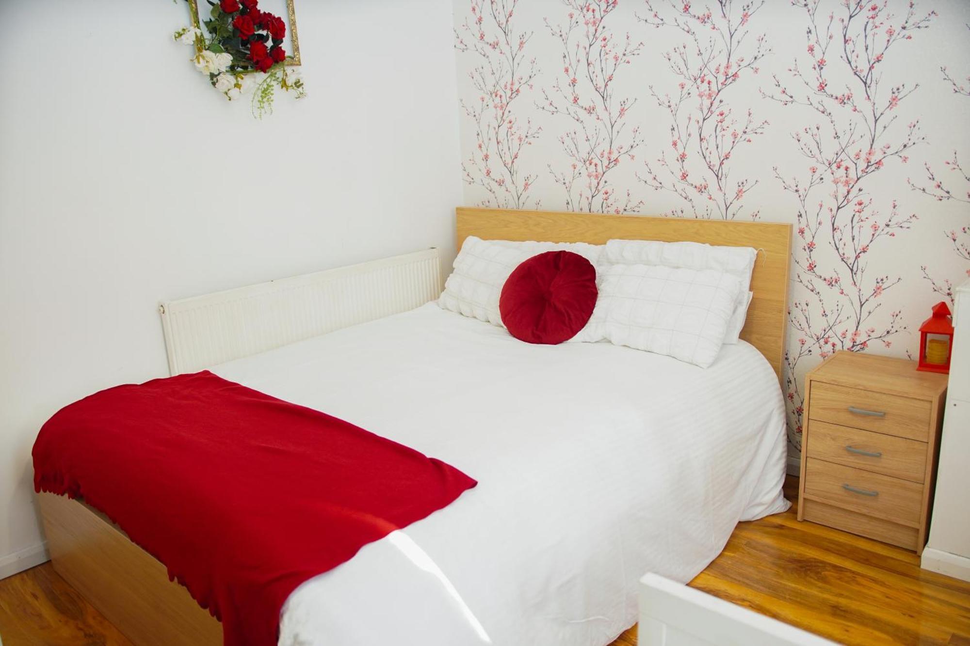 5 Bedroom House Near Cardiff City. Экстерьер фото